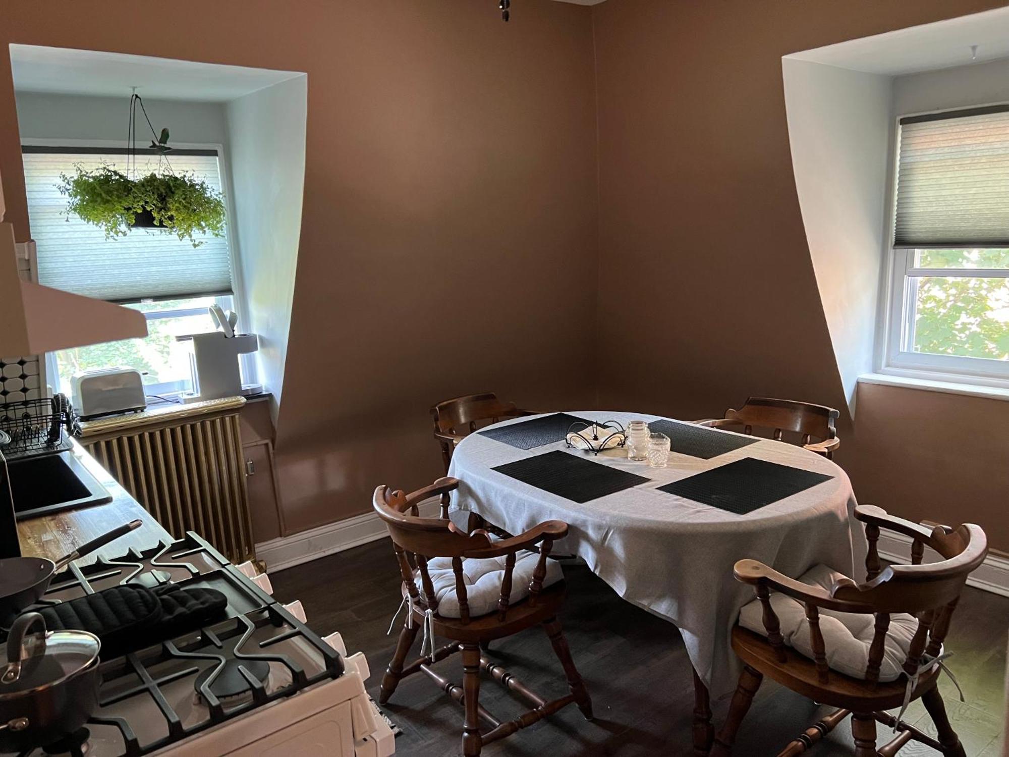 Private Victorian Apartment In Convenient City Location On 5 Acre, Sleeps 5 Poughkeepsie Ngoại thất bức ảnh